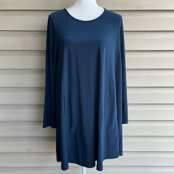 Sun Kim Dresses & Skirts - •Sun Kim• Navy Blue Pocketed Lagenlook Dress - Size Medium